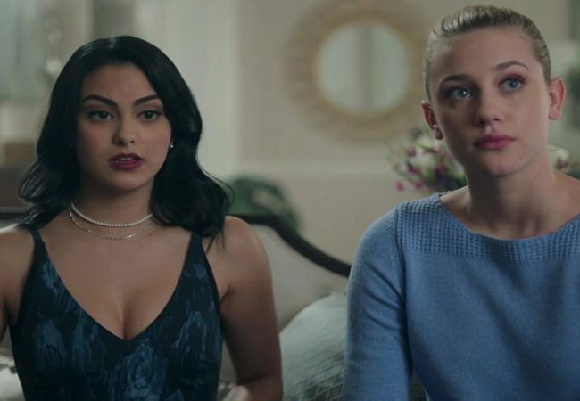 Bộ phim Riverdale của đài CW thu hút được một lượng lớn người xem thuộc thế hệ Z nhờ hợp tác phát hành với Netflix (Ảnh CW)