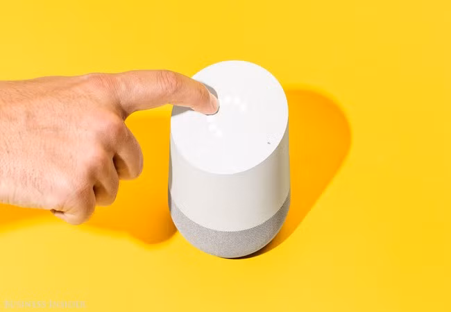 Kể từ tháng 10 năm ngoái, đã có hàng triệu người mua ít nhất một chiếc loa Google Home (Ảnh Business Insider)