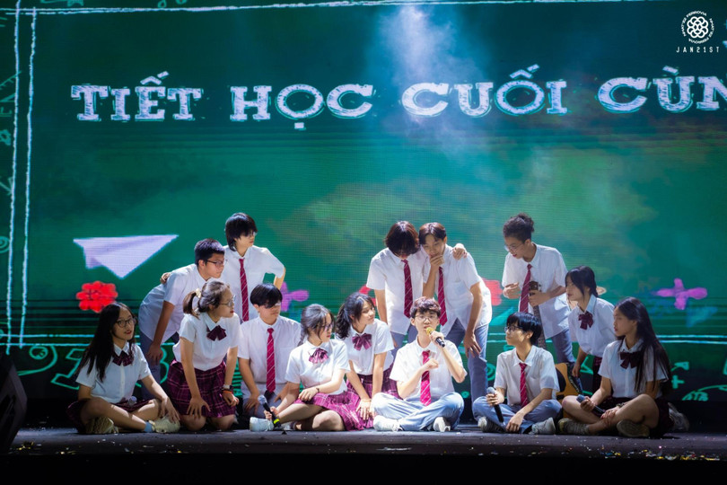 Tiết mục của khối Song bằng Tú tài