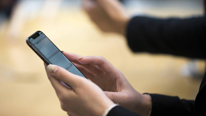 Cuba thử nghiệm dịch vụ 4G trên mạng điện thoại di động. Ảnh: local10.com