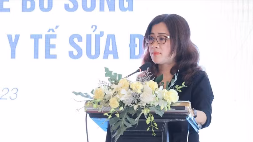 Bà Trần Thị Trang - Q. Vụ trưởng Vụ BHYT (Bộ Y tế) - thông tin về chính sách BHYT thương mại trong Dự án Luật Bảo hiểm y tế sửa đổi