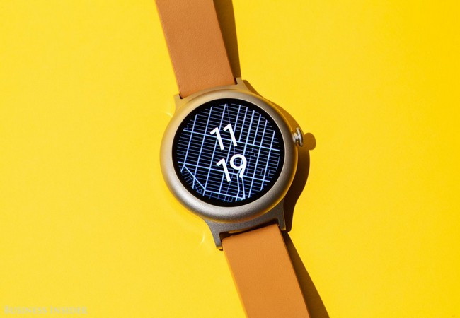 Top 5 đồng hồ thông minh của năm 2017 ảnh 1