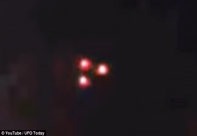 Hình ảnh vệt sáng bay qua bầu trời nước Nga (Ảnh UFO Today)