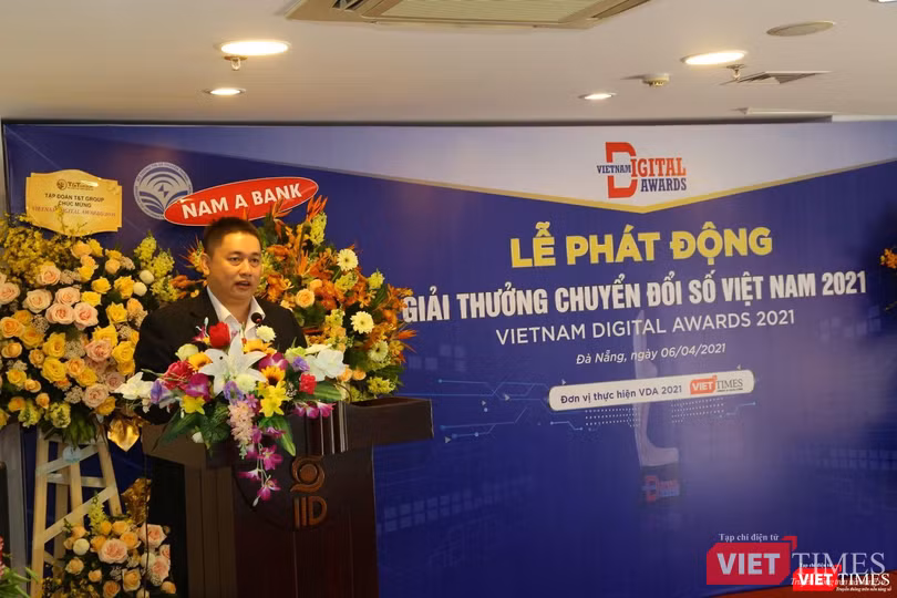 Ông Vũ Tuấn Anh - Phó Tổng Giám đốc Dr SME tại họp báo sáng 6/4
