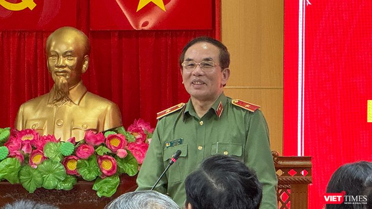 Thiếu tướng Vũ Xuân Viên, Giám đốc Công an TP Đà Nẵng tại buổi gặp mặt báo chí.