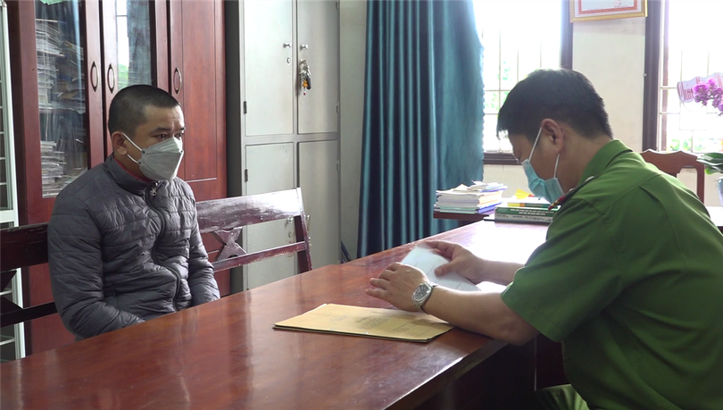 Đối tượng Nguyễn Văn Mạnh tại cơ quan điều tra Đối tượng Nguyễn Văn Mạnh tại cơ quan điều tra