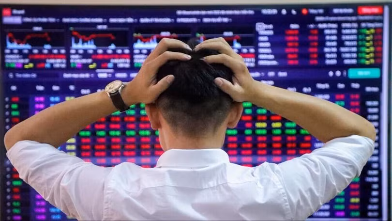 Một số công ty chứng khoán dự báo VN-Index tiếp tục điều chỉnh trong phiên giao dịch hôm nay (11/12) nên nhà đầu tư cần giao dịch cẩn trọng.