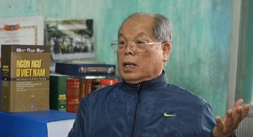 PGS TS Bùi Hiền - tác giả của những nghiên cứu cải tiến chữ quốc ngữ gây nhiều tranh cãi năm 2017 (ảnh: Dân Việt)