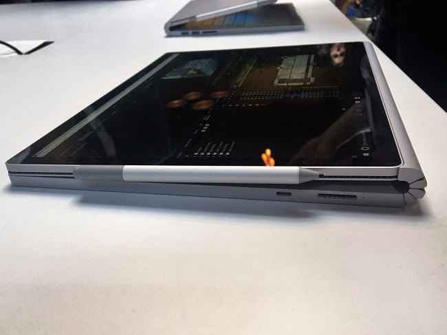 Microsoft ra mắt phiên bản Surface Book 2 với giá siêu đắt ảnh 7