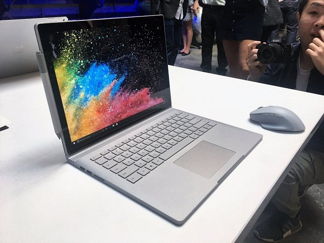 Microsoft ra mắt phiên bản Surface Book 2 với giá siêu đắt ảnh 2