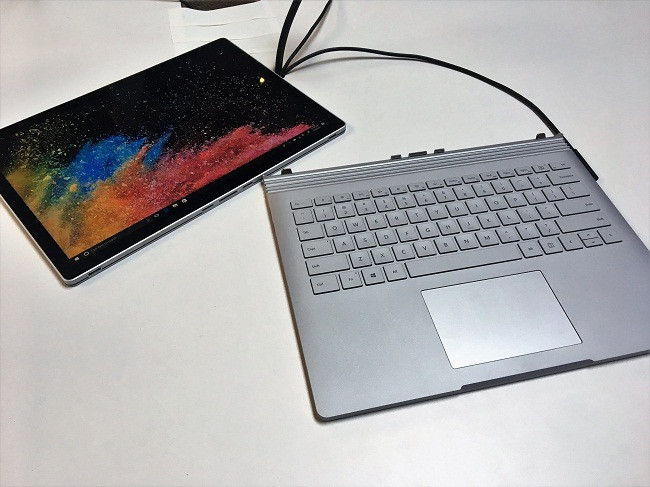Microsoft ra mắt phiên bản Surface Book 2 với giá siêu đắt ảnh 1