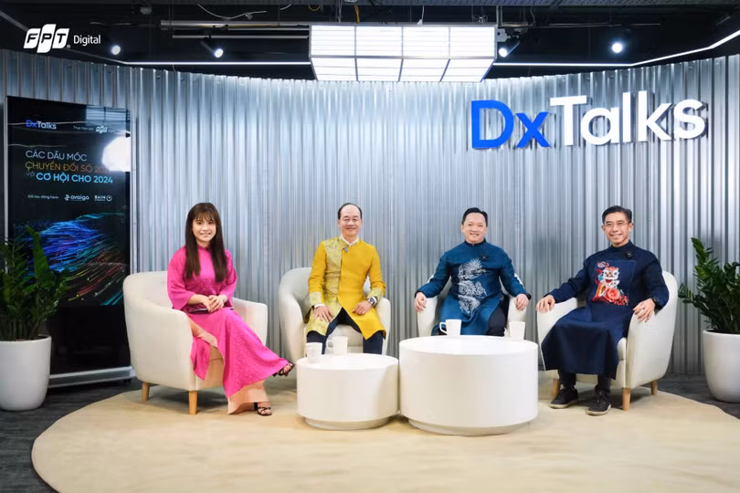 Các diễn giả tham dự DxTalks chủ đề "Các dấu mốc chuyển đổi số 2023 và Cơ hội cho 2024"