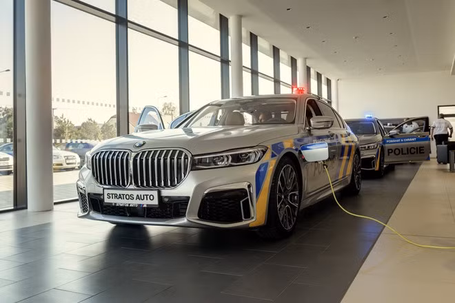 BMW 7-Series của lực lượng cảnh sát Cộng hòa Czech. 