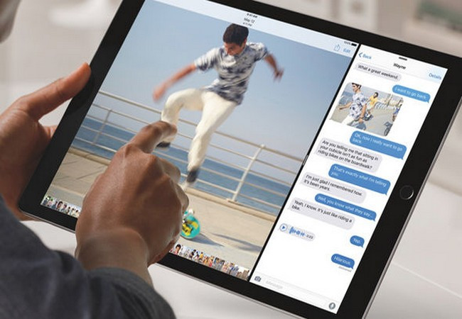 Màn hình iPad được tách để sử dụng hai ứng dụng đồng thời