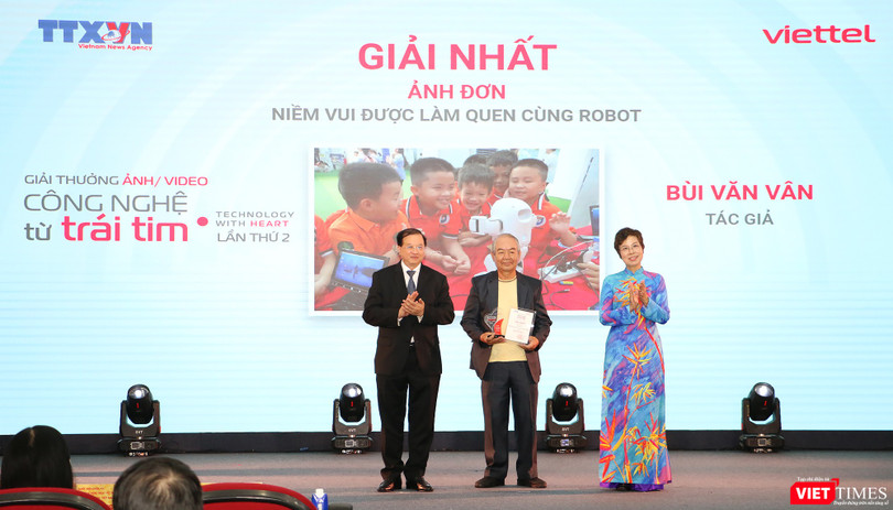 Tác giả nhận giải Nhất Giải thưởng "Công nghệ đến Trái tim" lần thứ hai