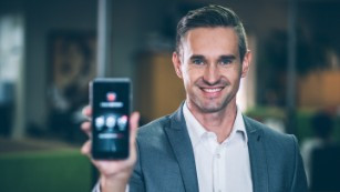 Doanh nhân Jaco Gerrits, người đã ấp ủ và khai sinh CrashDetech.