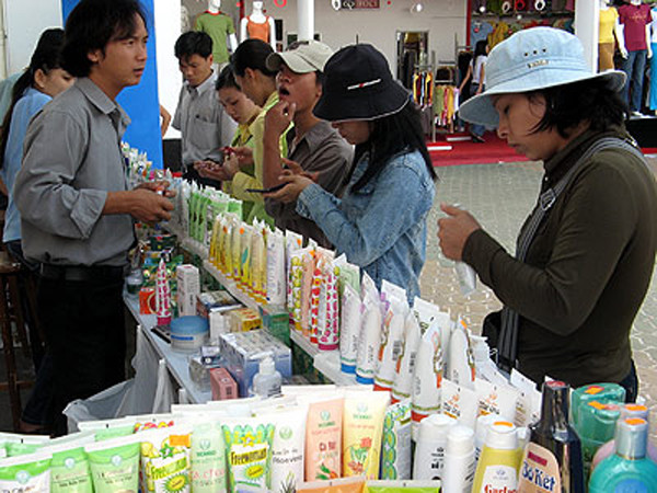 Trên thị trường chỉ có khoảng 10% mỹ phẩm là của doanh nghiệp Việt.