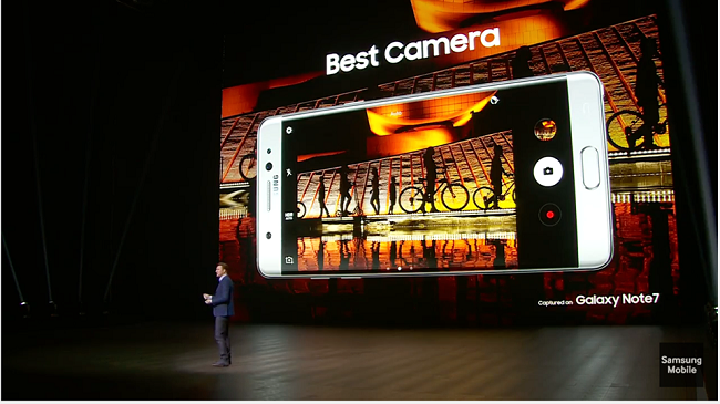 Camera 12 megapixel Dual Pixel, camera trước 5 megapixel.