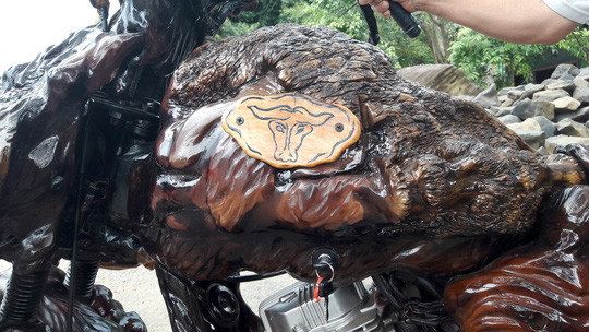 Bình xăng của xe được ông Sơn độ từ Bi-don Mỹ.