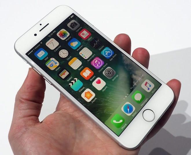 Apple ra mắt iPhone 7 và 7 Plus với nhiều tính năng mới.