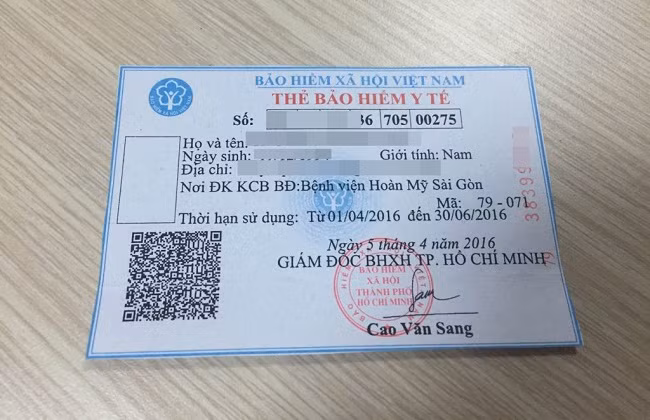 Tham gia BHYT từ đủ 5 năm liên tục trở lên thì trên thẻ BHYT sẽ có dòng chữ "Thời điểm đủ 05 năm liên tục:...".