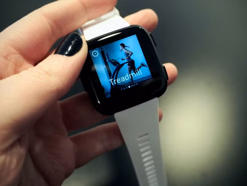 Tư vấn mua đồng hồ thông minh: nên chọn Fitbit thay vì Apple Watch ảnh 8