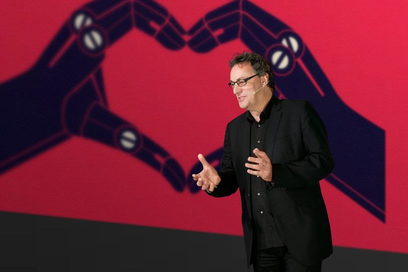 Nhà tương lai học nổi tiếng dự đoán về tiền số, các ngành nghề biến mất trong 20 năm tới và lý do ông xóa Facebook ảnh 1