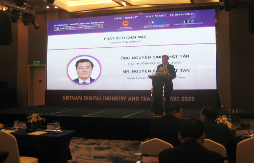 Ông Nguyễn Sinh Nhật Tân - Thứ trưởng Bộ Công Thương phát biểu khai mạc Diễn đàn
