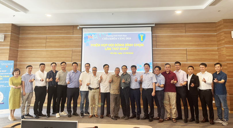 hop hoi dong binh chon giai chia khoa vang.png