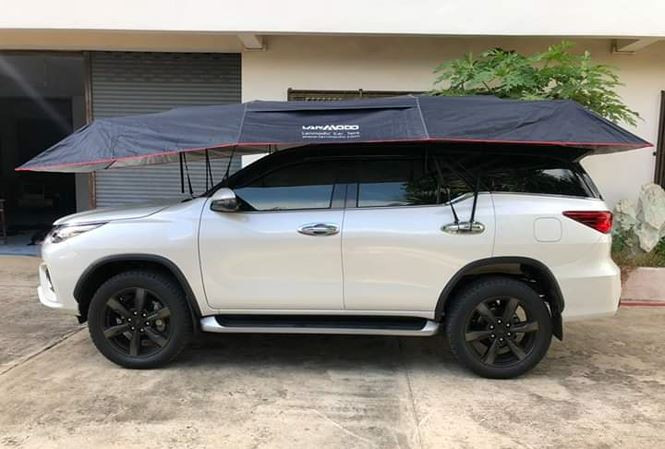 Ô che nắng ô tô thông minh đang được không ít khách hàng đang sử dụng