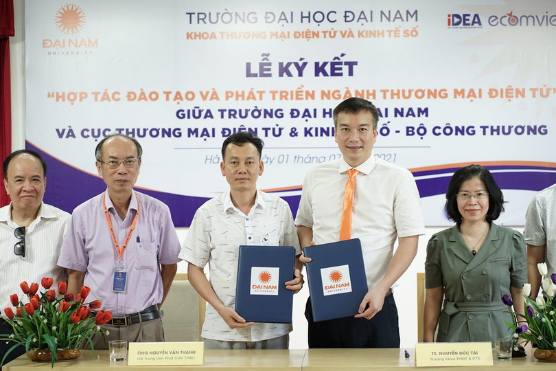 Lễ ký hợp tác giữa Đại học Đại Nam với Cục Thương mại Điện tử và Kinh tế số