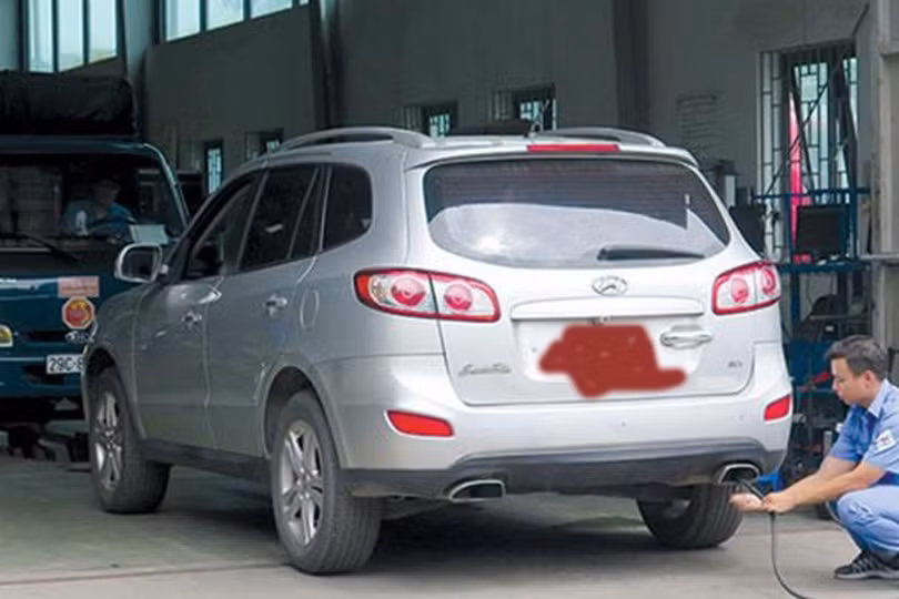 Phần lớn ôtô sản xuất từ năm 2008 trở lại đây đều đạt được mức khi thải Euro 2. Ảnh: PV 