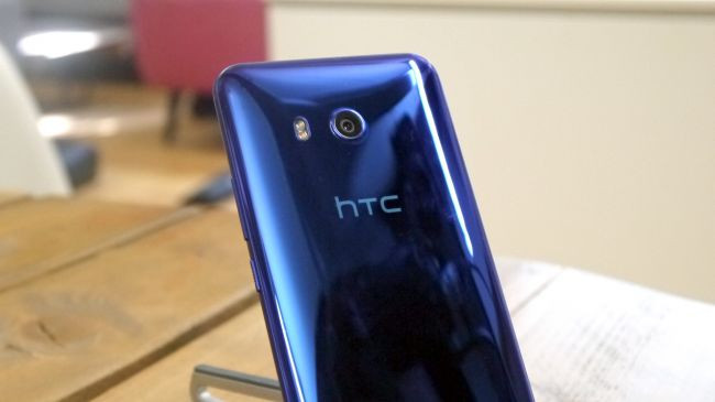 Đánh giá HTC U11: Độc đáo nhưng chưa đủ hấp dẫn ảnh 7