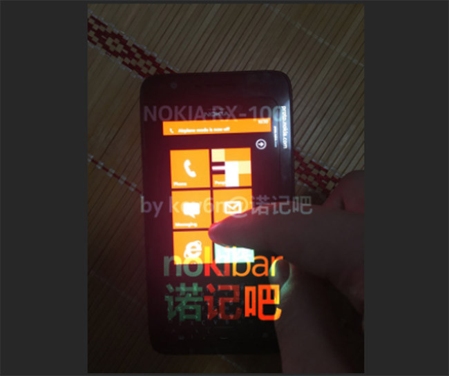 Lộ diện điện thoại Nokia chạy Windows Phone với bàn phím cứng ảnh 3