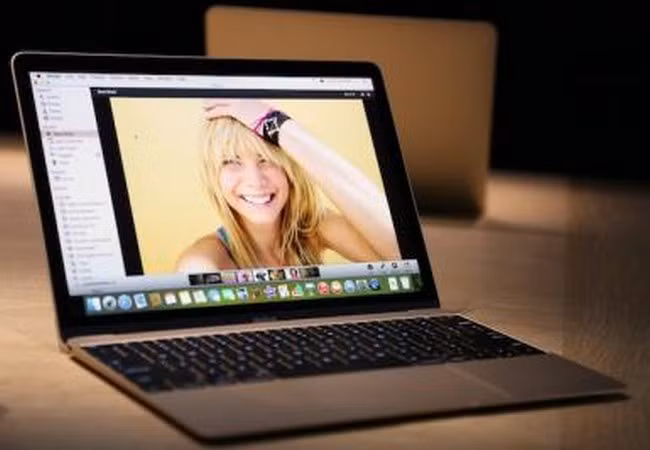 Apple được cho là đang nghiên cứu phát triển một dòng MacBook mới (Ảnh Reuters)