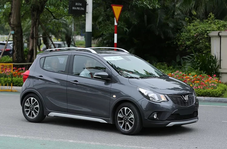 Fadil lăn bánh tại Hà Nội. 