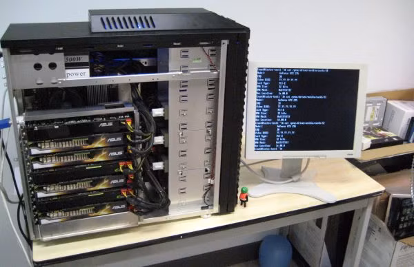 Máy đào PC dựa vào nhiều card VGA mạnh để đào tiền ảo (ảnh: Forum GeForce) Máy đào PC dựa vào nhiều card VGA mạnh để đào tiền ảo (ảnh: Forum GeForce)