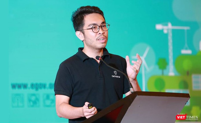 ông Hà Thế Phương - Phó TGĐ công ty bảo mật CMC phát biểu tại Hội thảo quốc gia về Chính phủ Điện tử 