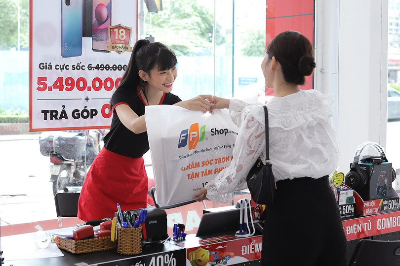 FPT Shop duy trì tăng trưởng ổn định trong nửa đầu năm 2025