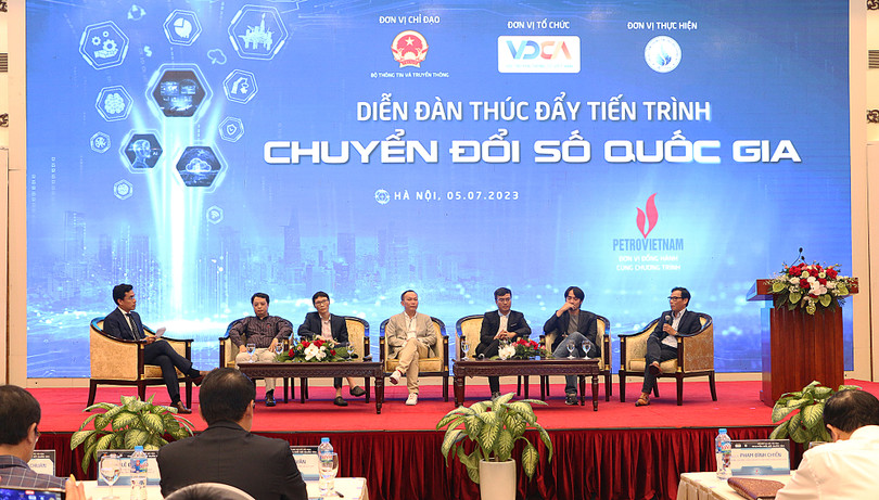 Diễn đàn Thúc đẩy tiến trình Chuyển đổi số Quốc gia được tổ chức sáng 5/7 tại Hà Nội