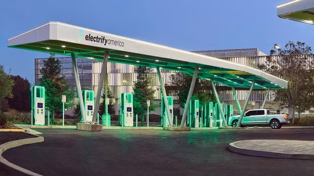 tru sac xe dien tai My.jpg