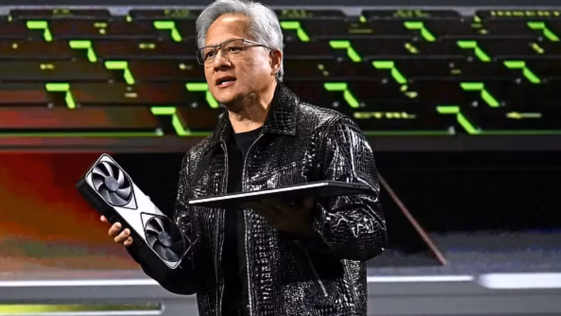Ông Jensen Huang giới thiệu dòng chip đồ họa Blackwell GeForce RTX 50 Series và laptop RTX 5000 tại triển lãm CES hôm 6/1. Ảnh: Getty Images