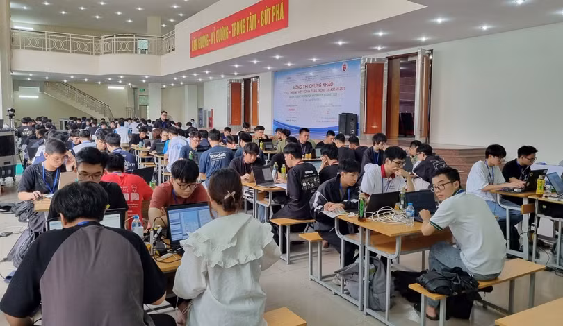 sinh vien voi an toan thong tin 2.jpg