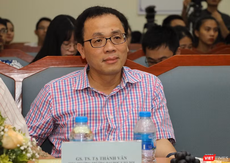 GS.TS Tạ Thành Văn