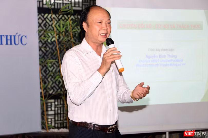 ông Nguyễn Đình Thắng - Phó Chủ tịch VDCA trình bày tham luận về Chuyển đổi số