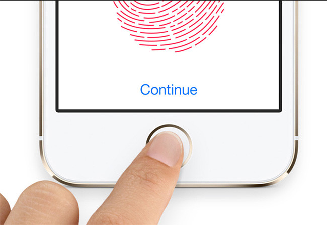Apple đã quyết định loại bỏ Touch ID trên iPhone X (ảnh: Emgadget)