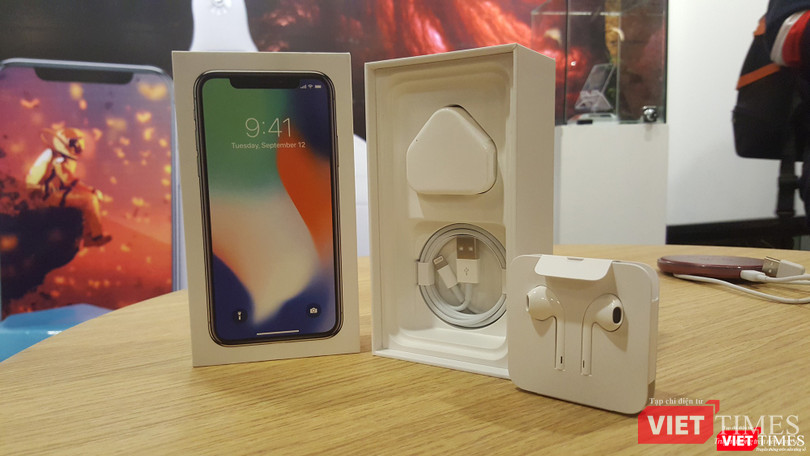 Từ iPhone đời đầu đến iPhone X lần đầu tiên hội tụ trong một triển lãm tại Hà Nội ảnh 14