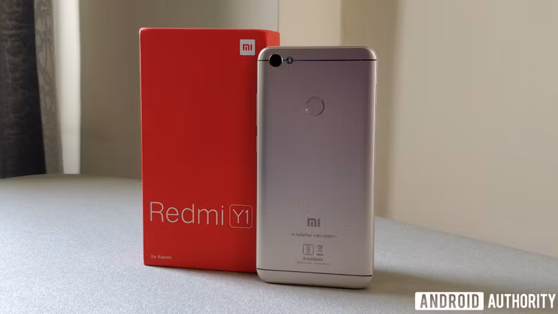 Xiaomi “nhỏ mà có võ”, mục tiêu bán 100 triệu smartphone năm 2018 ảnh 2