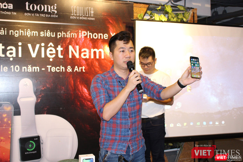 Từ iPhone đời đầu đến iPhone X lần đầu tiên hội tụ trong một triển lãm tại Hà Nội ảnh 15