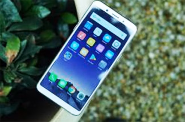 Pegasus 4S là smartphone thuộc phân khúc tầm trung của Asus (ảnh: Notey)